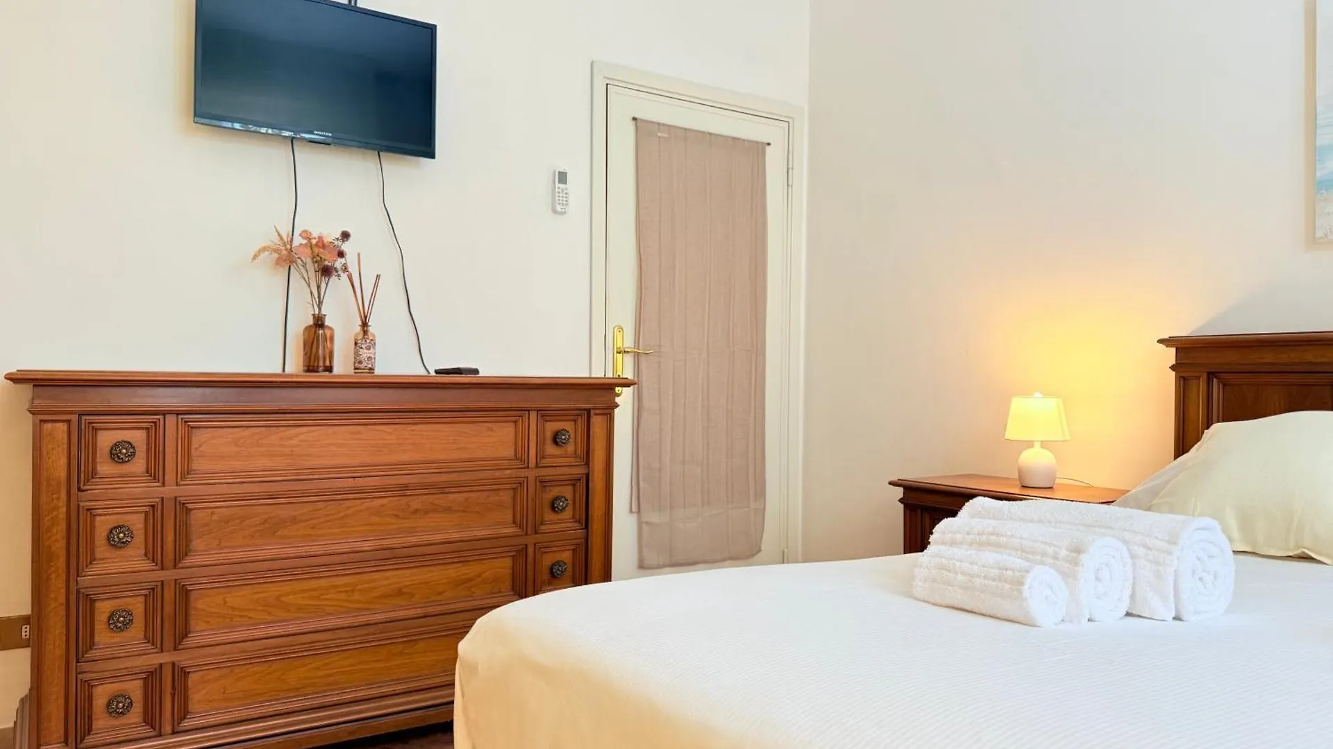 Florence San Jacopino Suite 0*,  Italy